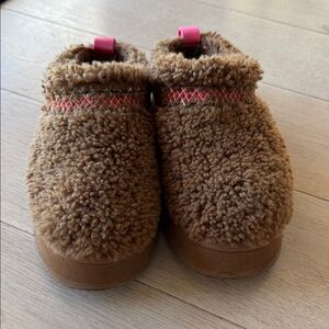 UGG
Tazz "Heritage Braid" Myles Clogs